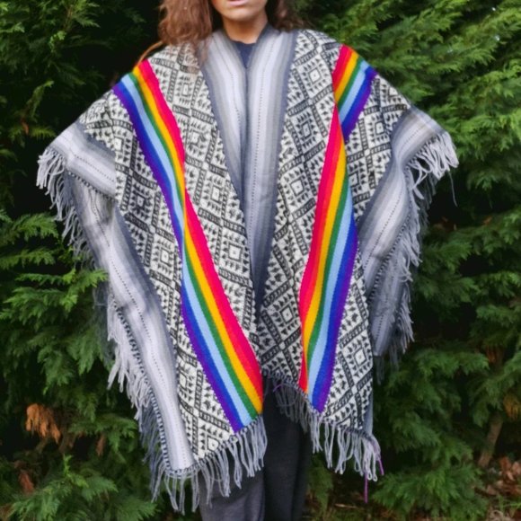*SOLD* Quechuan | Peruvian Poncho - Picture 1 of 9
